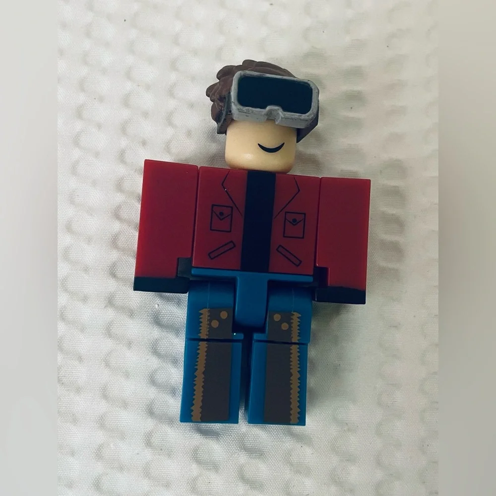 Roblox minifig Action Figure Keith Goggles 3” Toy Mini fig Mounty Jazwa… - Picture 3 of 5